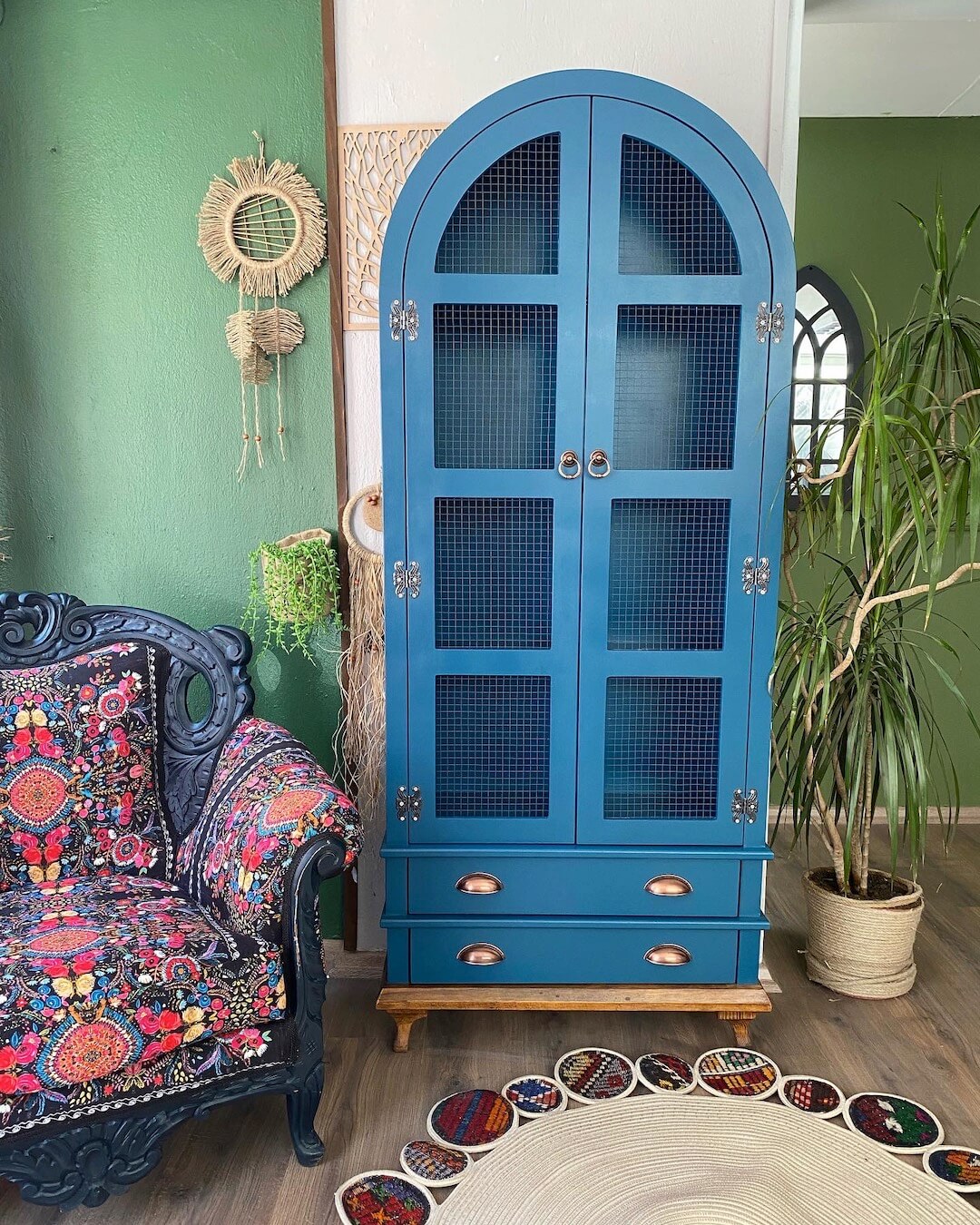 vintage-urunler-fresco-mavi-yasam-tel-dolap-turuncu-atolye-01